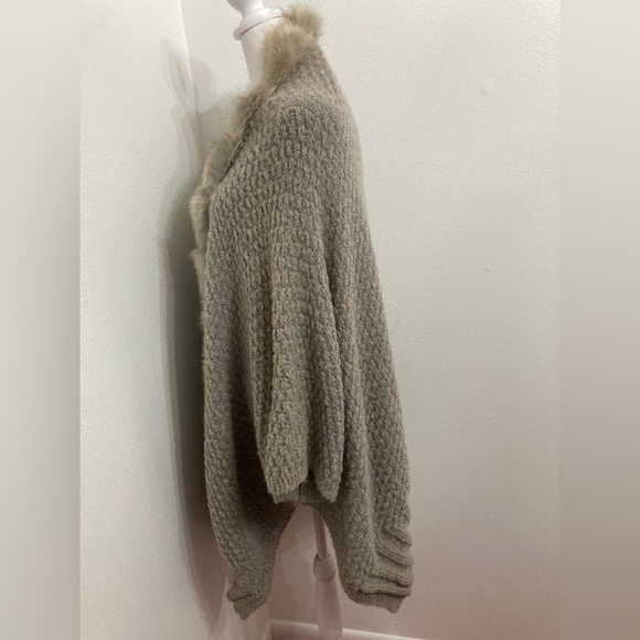 NWT Gray Faux Fur Trim Open Sweater Cardigan XL-XXL - Picture 6 of 12